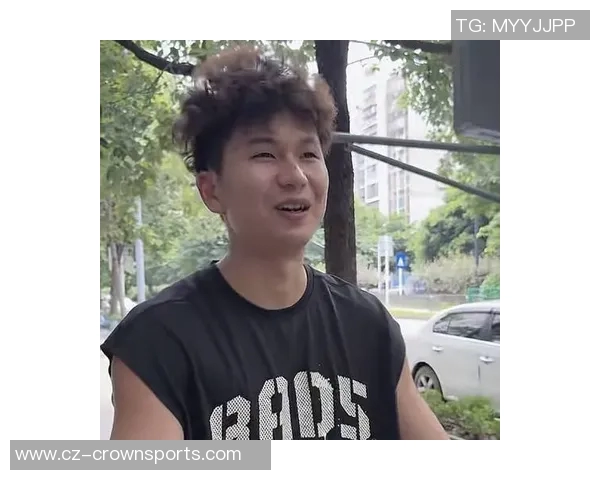 张文杰谈广州训练理念外教主导让归国球员更快适应 张文杰谈广州训练理念外教主导让归国球员更快适应