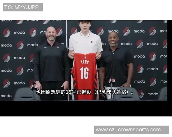 比卢普斯谈杨瀚森训练中的战术理解问题并提供详细指导 比卢普斯谈杨瀚森训练中的战术理解问题并提供详细指导