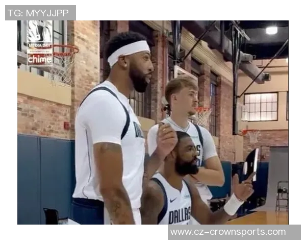 浓眉晒照为新赛季热身队友拉塞尔欧文弗拉格齐聚展现团队氛围 浓眉晒照为新赛季热身队友拉塞尔欧文弗拉格齐聚展现团队氛围