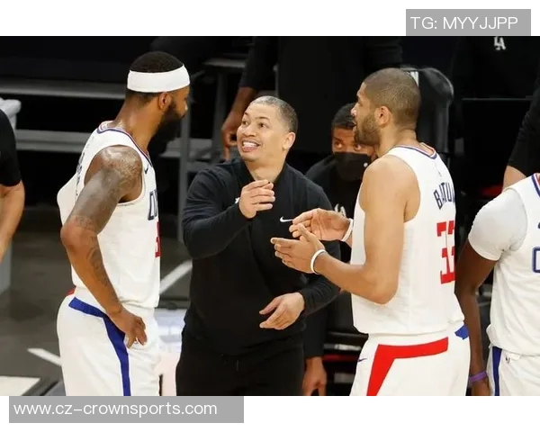 小卡何时能有效防守对手箭头卢指导表示需等他完全恢复健康